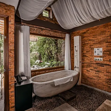 Pilgrimage Village Boutique Resort & Spa Hue Room photo