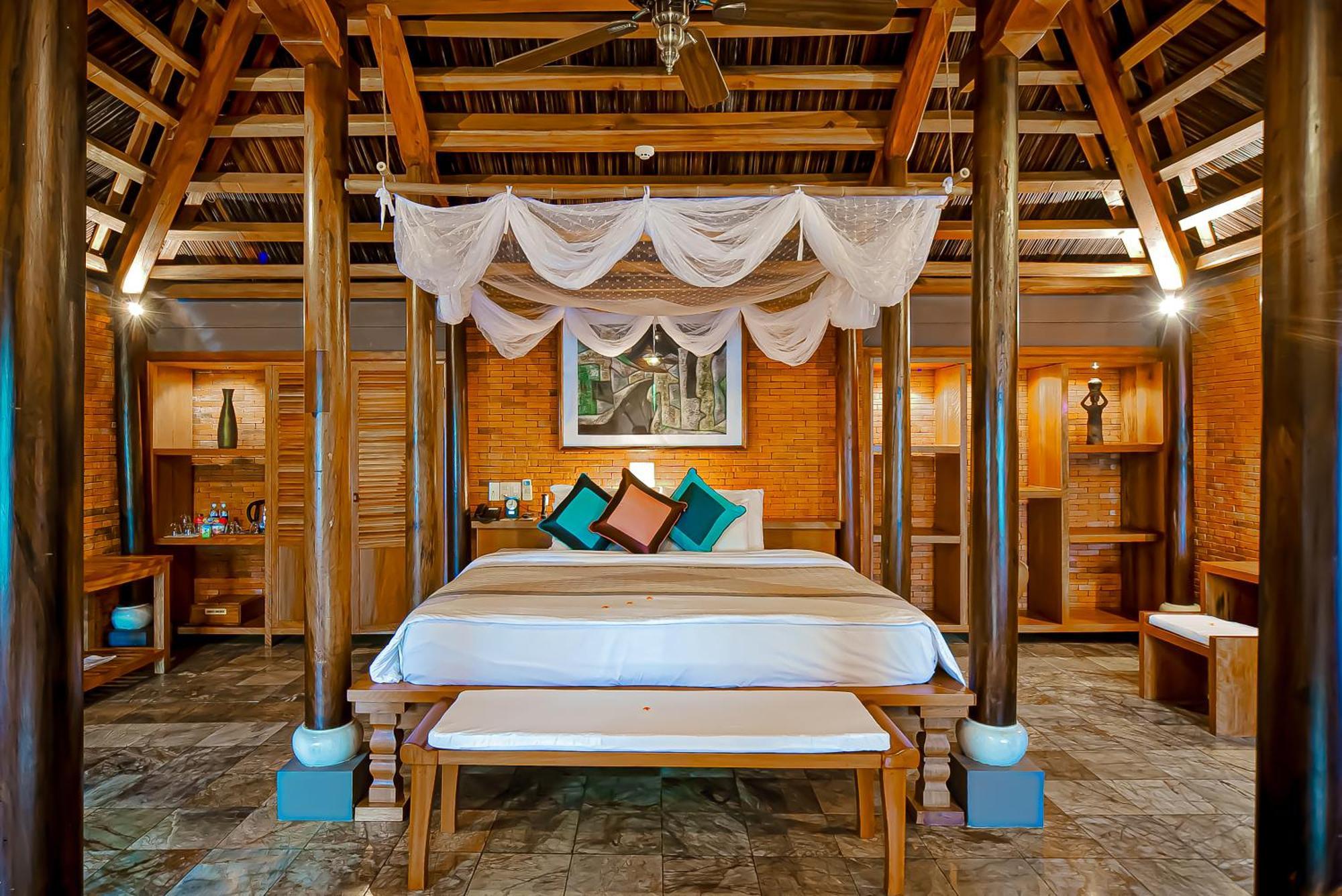 Resort Pilgrimage Village Boutique & Hue